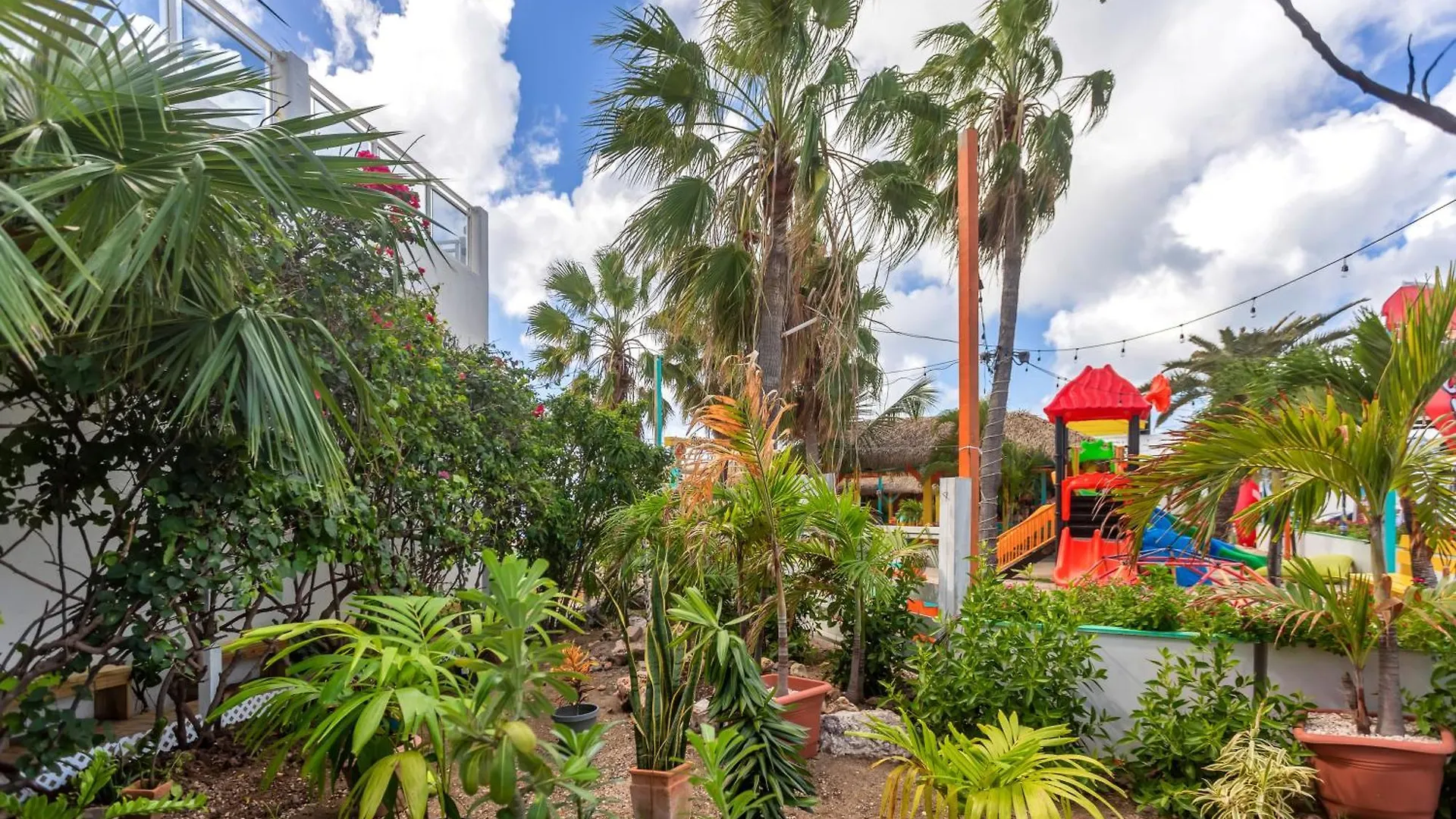 Maho Beach House - Luxe 1 Bedroom - Ocean Hideaway